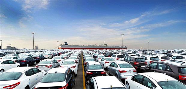 آزادسازی واردات خودروهای بالای ۲۵۰۰ سی‎سی صحت ندارد